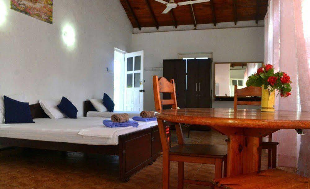 New Shangrela Beach Resort Ambalangoda  Exterior foto